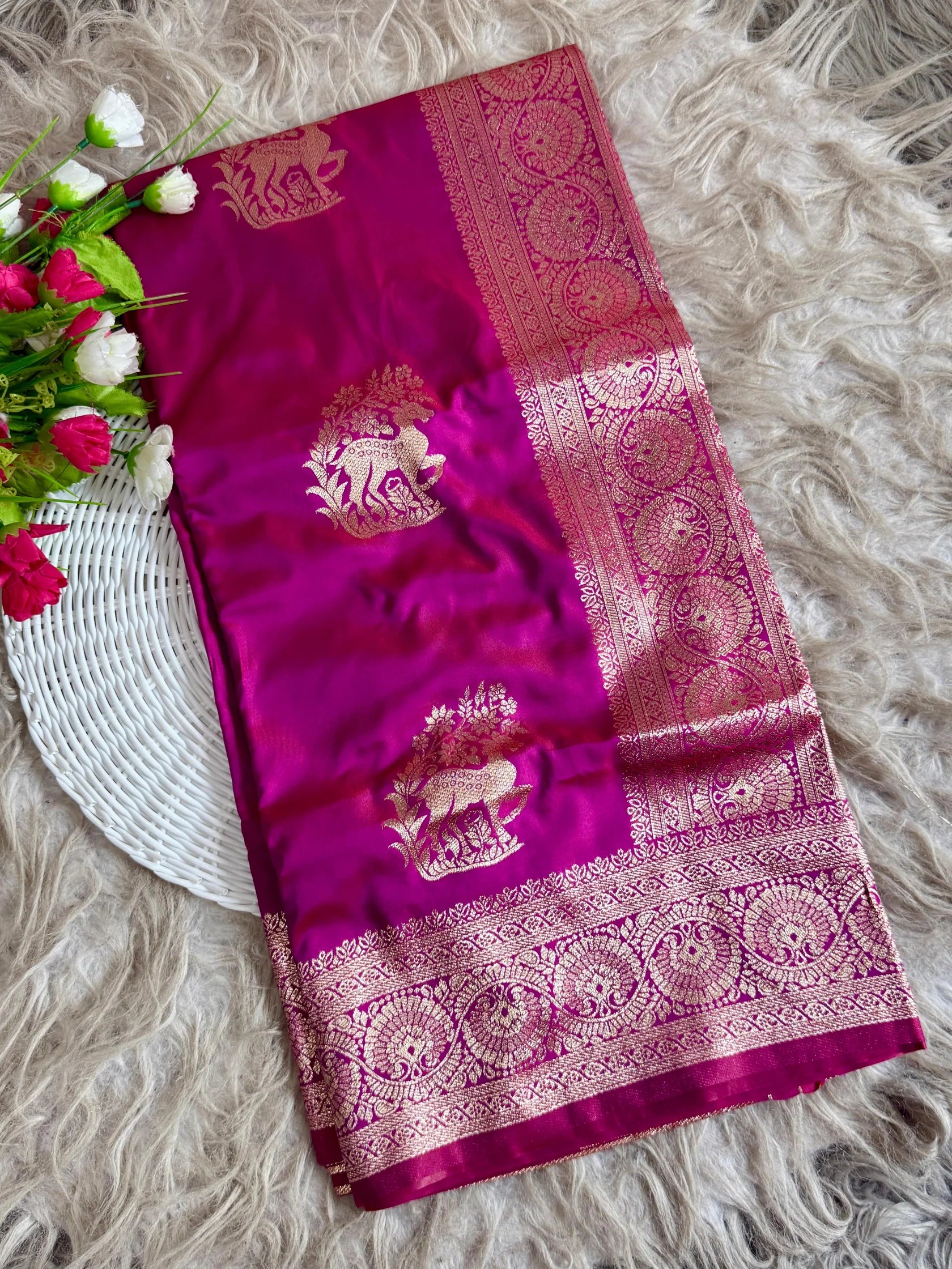Berry pink hiran design saree with banarasi gold design with blouse