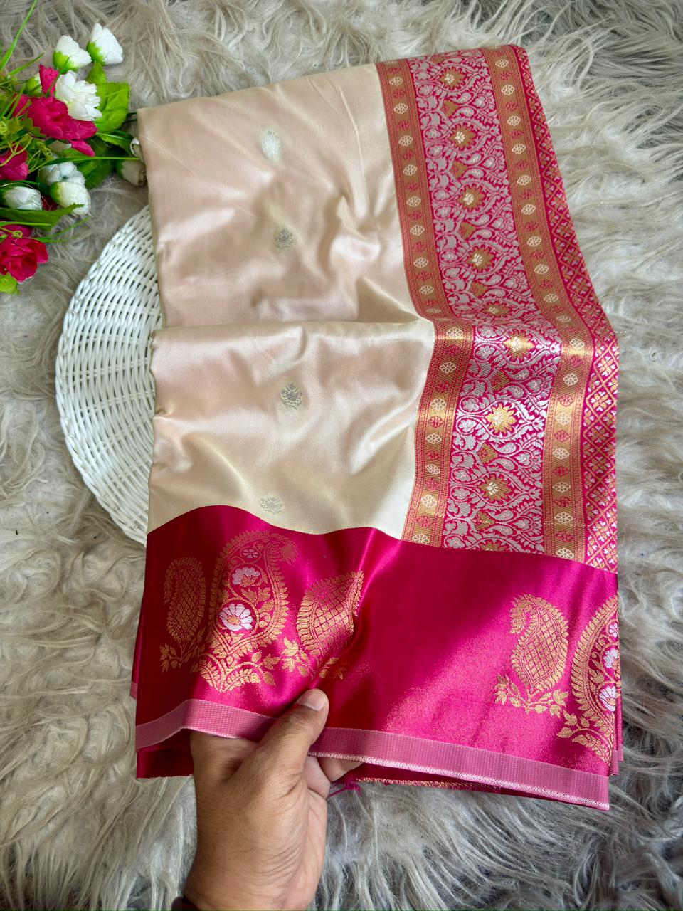 Blush beige soft silk saree with rich magenta pink border of mango design golden zari with blouse